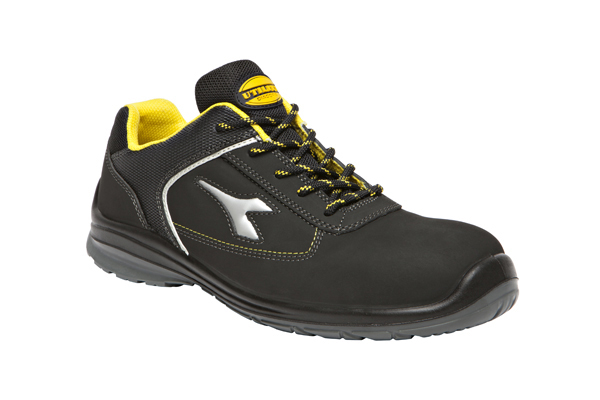 ZAPATO PIEL NOBUCK S3 NEGRO BLITZ LOW DIADORA 39