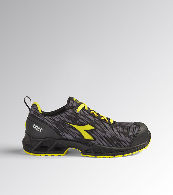 DEPORTIVO NYLON REPELE AGUA S3 NGR/GR SHARK STABLE IMPACT DIADORA 47